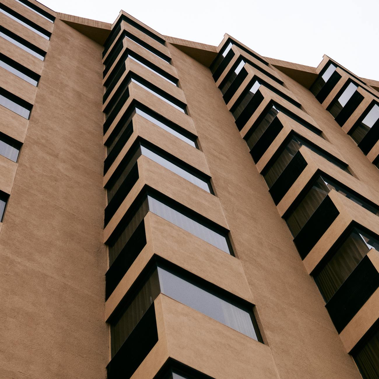 Negotiation and Deal Structuring in Real Estate Debt