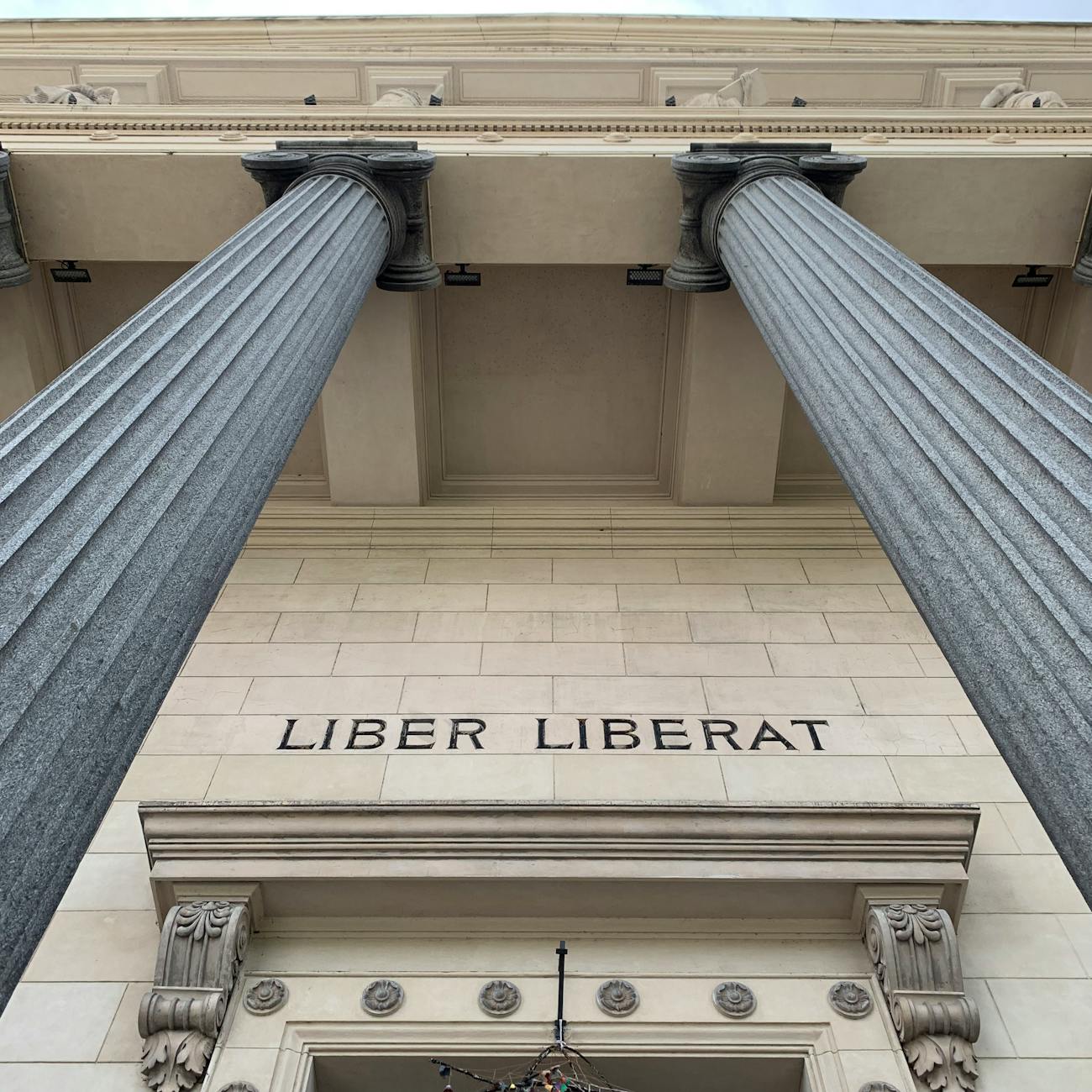 Legal and Ethical Issues in Museums