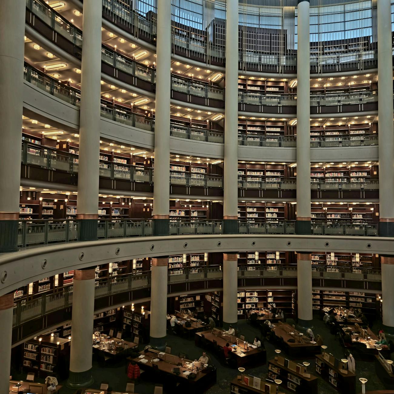 Legal Research and Writing in Construction.