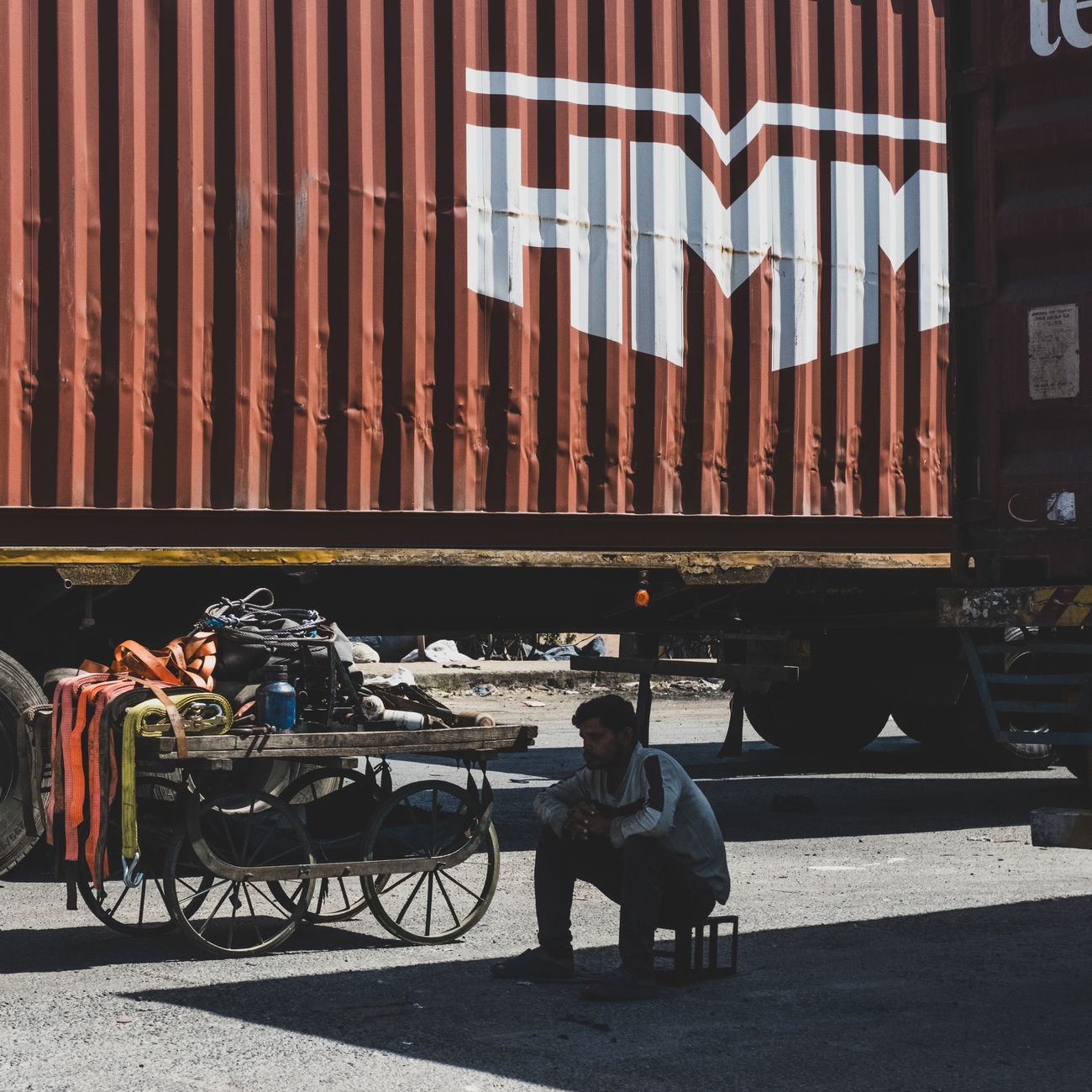 Transportation and Distribution Challenges in Biopharmaceutical Packaging