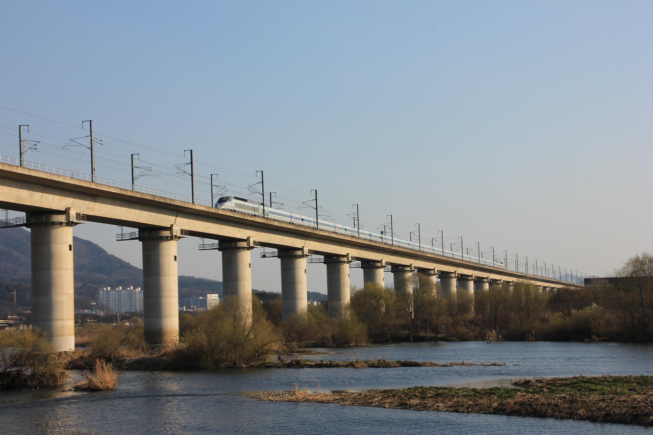 Railroad Bridge Design and Construction